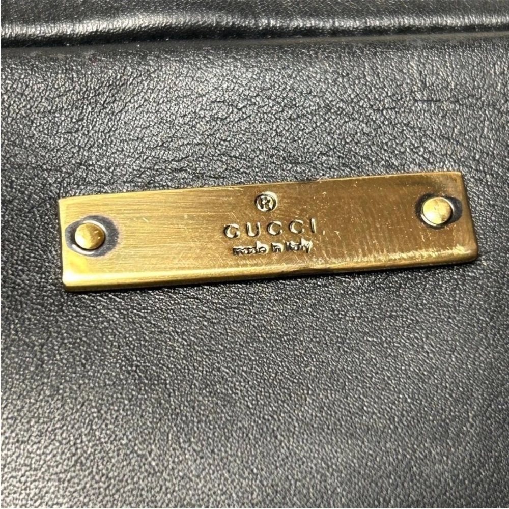 Gucci Black Leather Crossbody Bag with Gold Accents - Picture 2 of 9